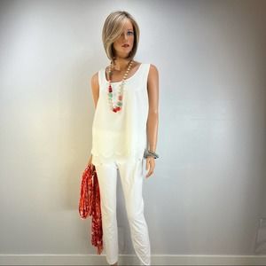White Top, Sleeveless Unique  Large. NWOT